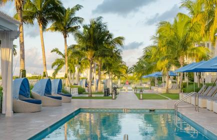 Oceans Edge Resort & Marina Pool & Loungers